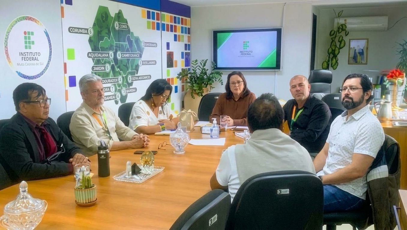 Reunião de trabalho sobre o convênio, realizada no IFMS.
